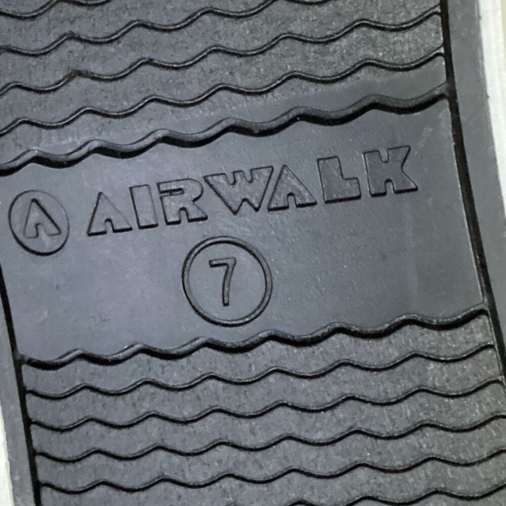 AIRWALK Retro Striped Canvas Lace-up Sneakers - Picture 8 of 13